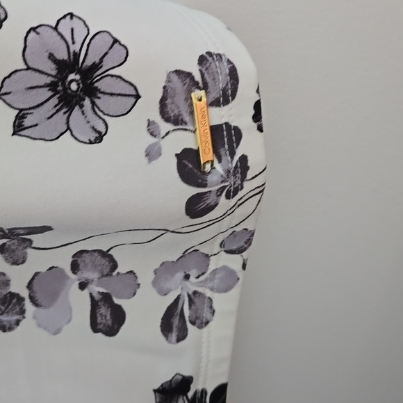 Calvin Klein Women's Floral Sleeveless Top - Black and White - Picture 4 of 6